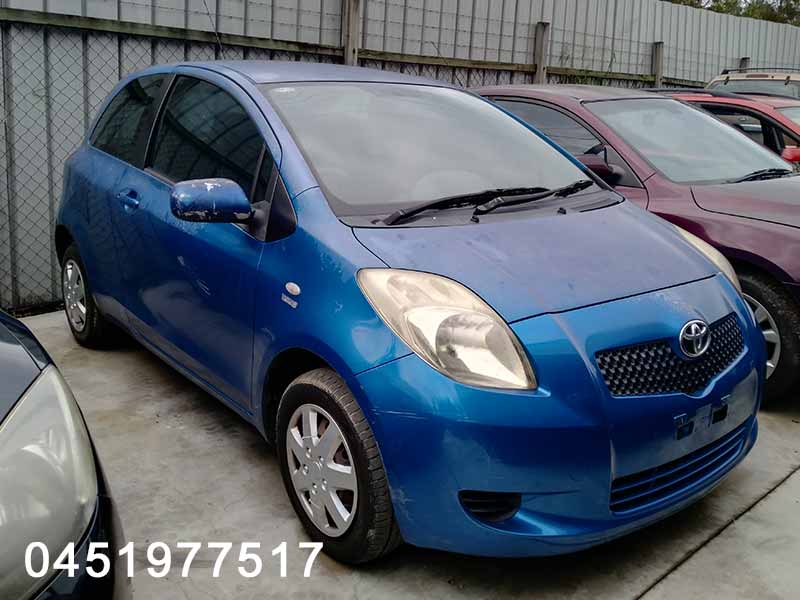 2009-Toyota-Yaris-Blue